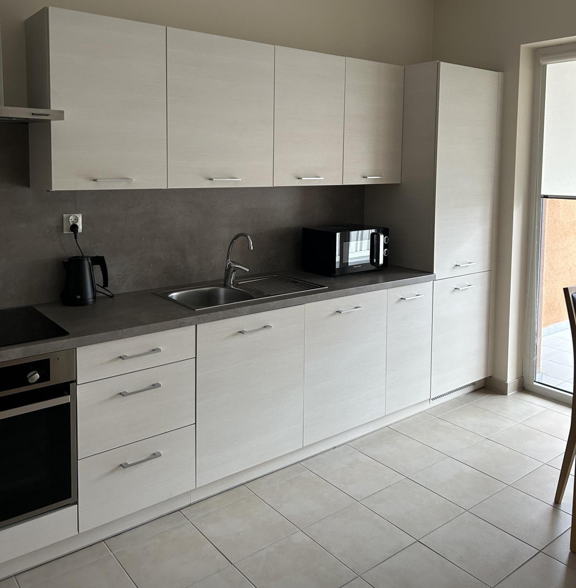Antoninska Hotel & Apartamenty Лешно Екстериор снимка